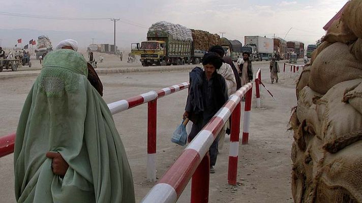 Informativo 24h - Pakistán cierra a la OTAN la ruta hacia Afganistán y exige desalojar una base