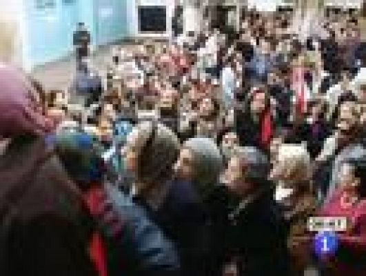  - Egipto abre por segundo día sus colegios electorales "hasta que voten todos"