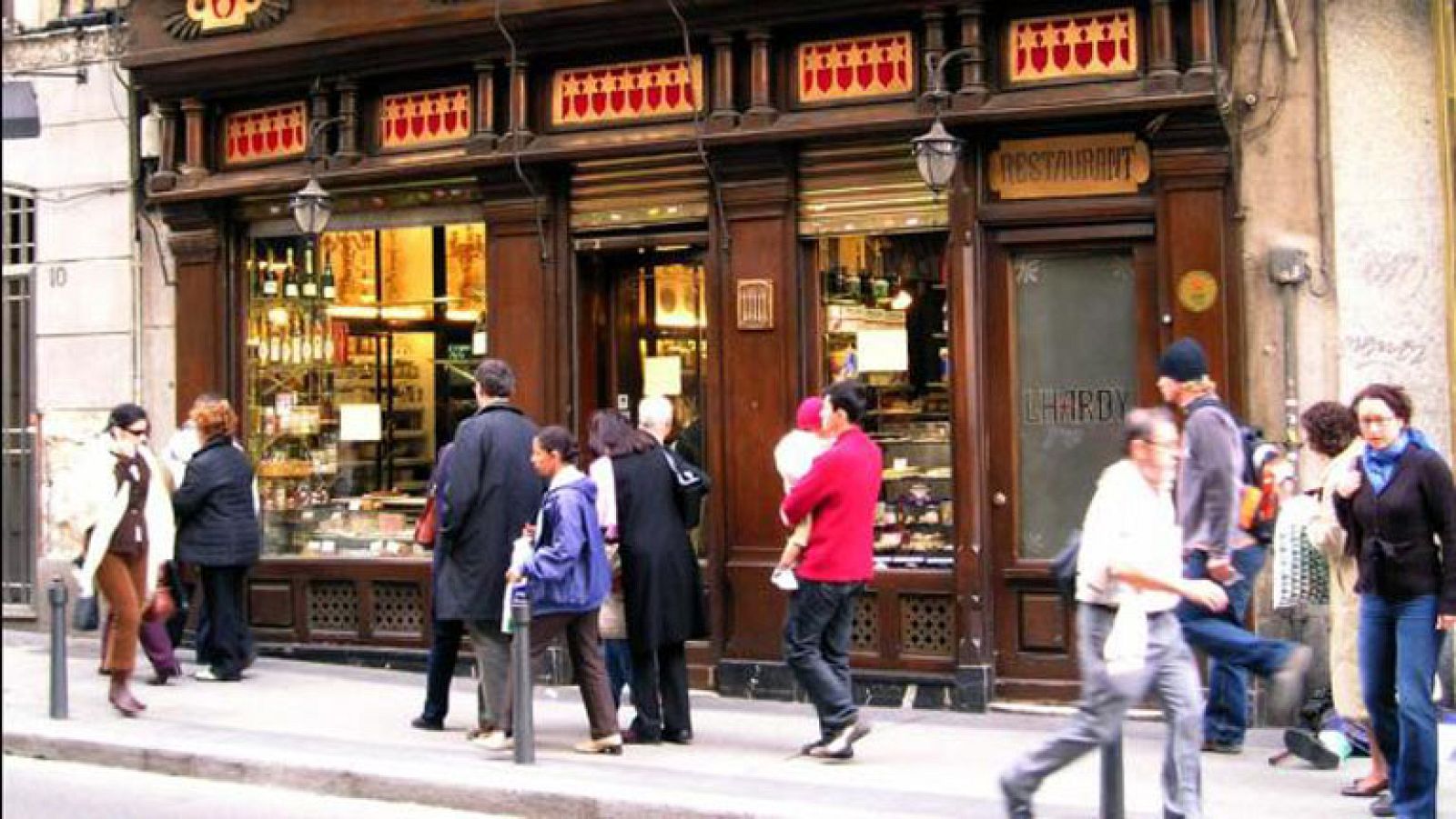 Más Gente - En España hay 1.942 kilómetros de barras de bar