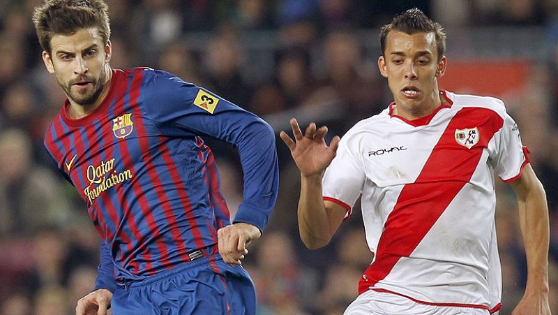 El defensa del Barcelona Gerard Piqué forzó una tarjeta amarilla por perder tiempo que le eximirá de jugar el partido contra el Levante y podrá jugar el clásico contra el Real Madrid. Aunque el acta solo indica "pérdida de tiempo" y Guardiola se remi