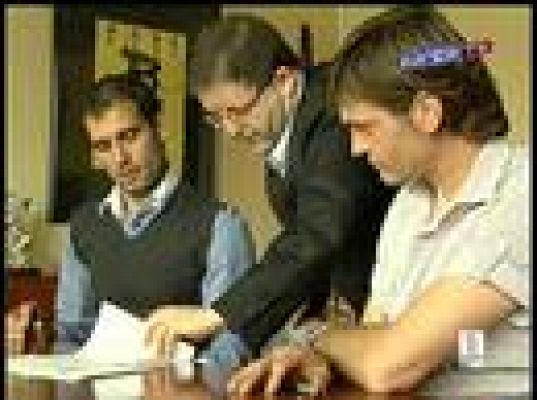  - Guardiola y Cáceres firman en Barça