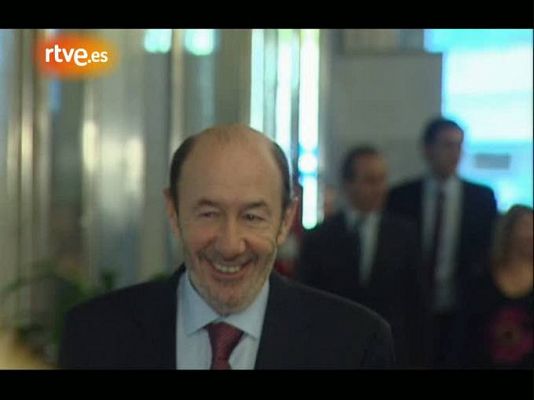 Rubalcaba golpeado involuntariamente con la grabadora de un periodista