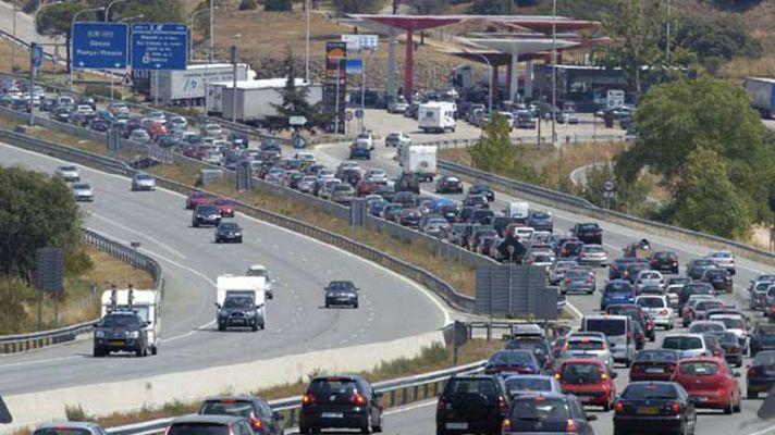 Telediario 1 - La DGT prevé 10,5 millones de desplazamientos en el Puente de la Constitución