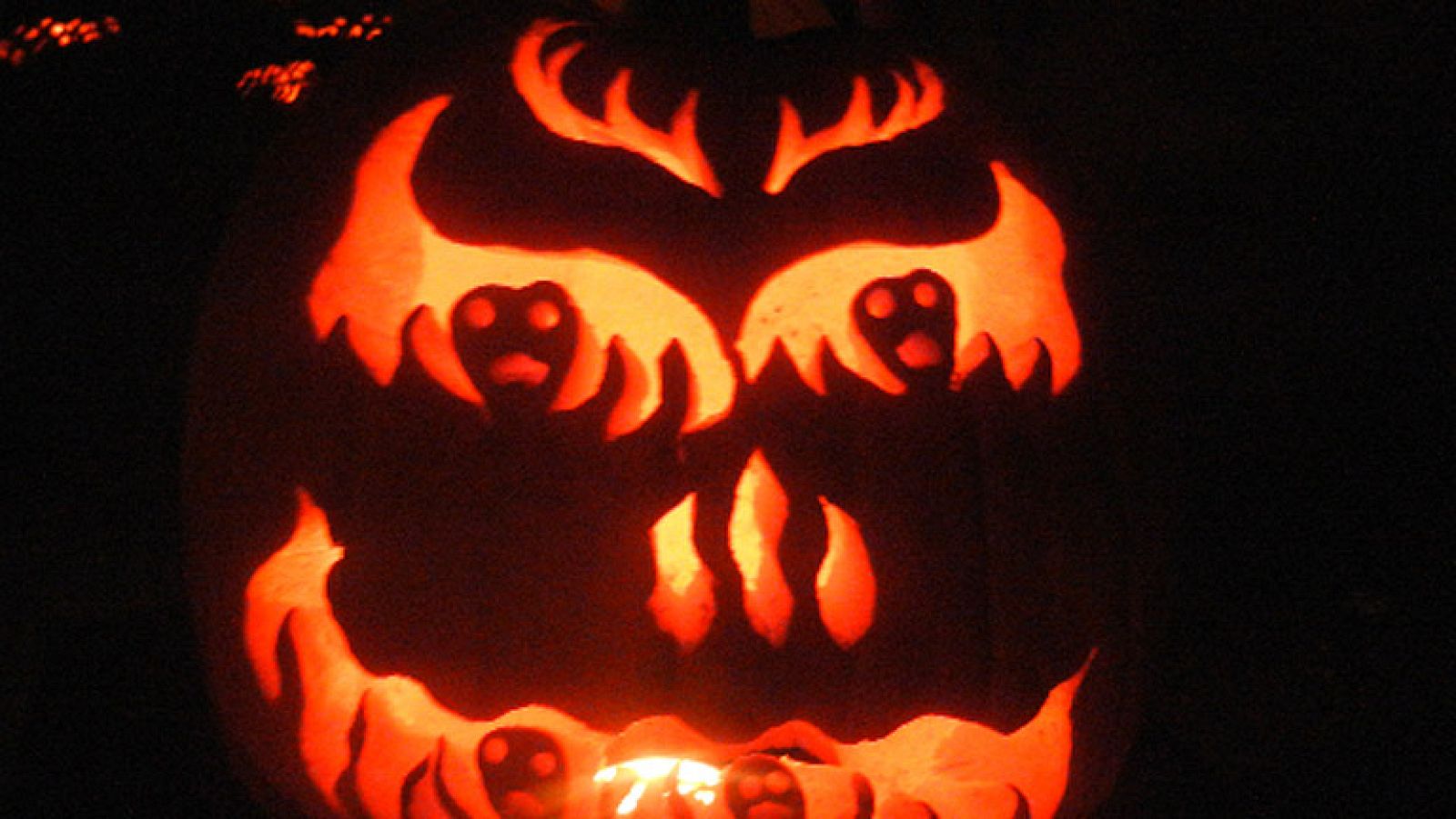 Manhattan celebra un especial desfile de Halloween. Así lo cuenta On Off.