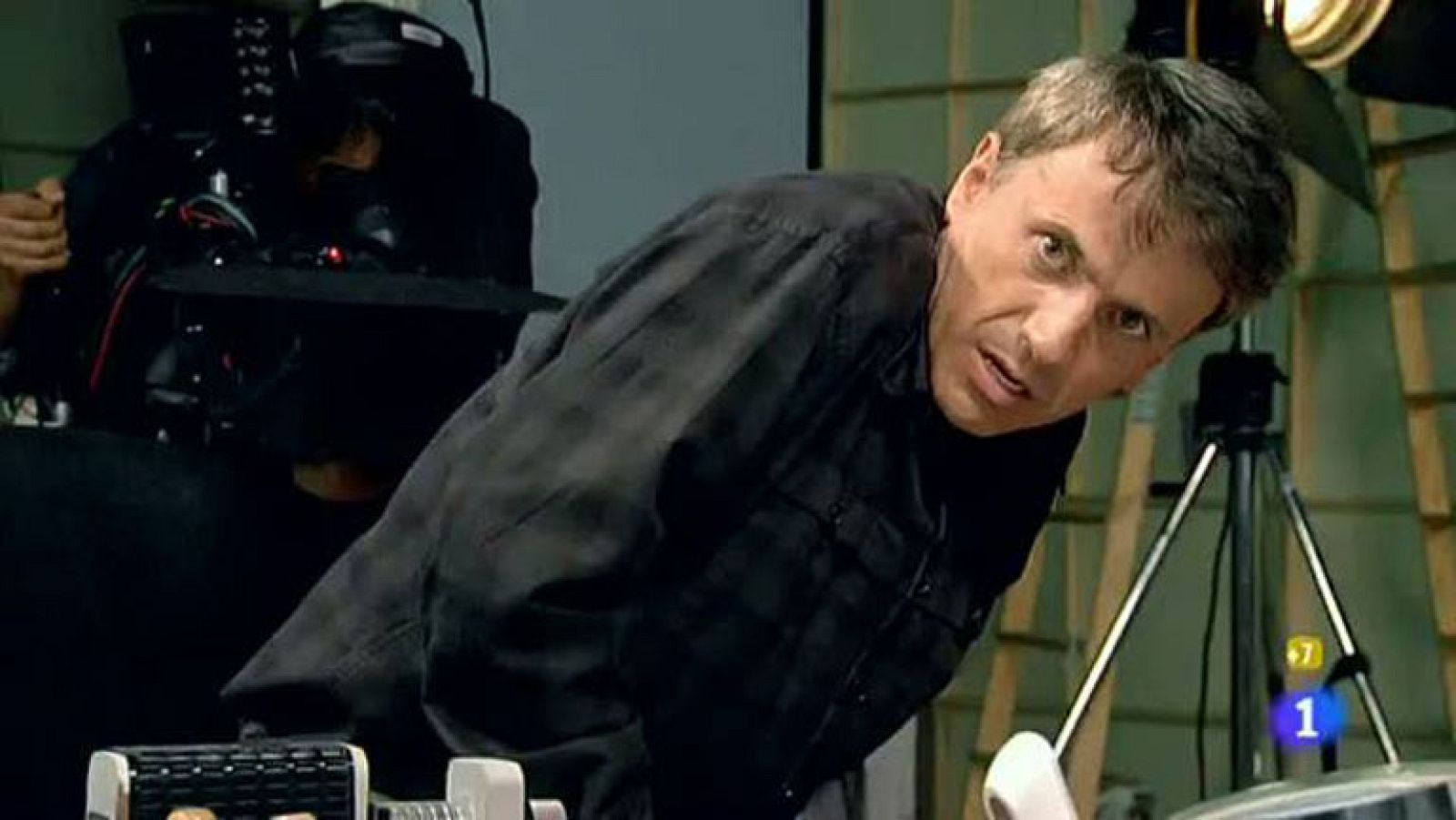 Un paciente acude a una revisión médica, pero el doctor está demasiado ocupado...