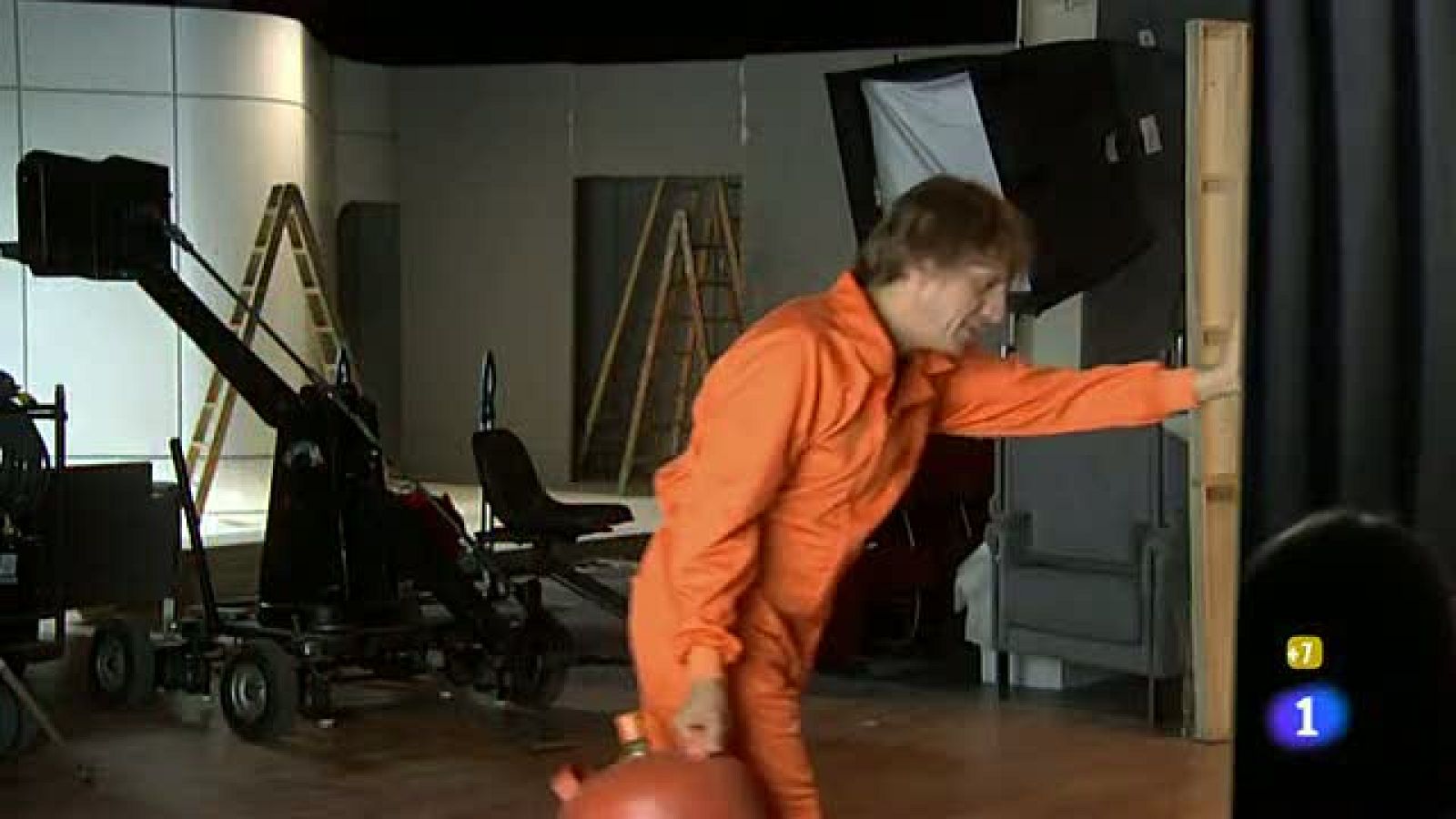 La hora de José Mota - Jarek, el butanero, se "parte pecho" - La hora de José Mota | Ver