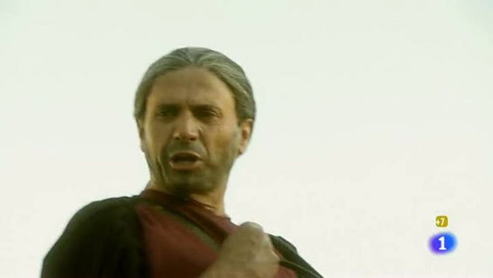 "Hispanos, nos quieren robar nuestra identidad: quitar los puentes, hacernos trabajar, no podremos hablar a gritos en los restaurantes...".