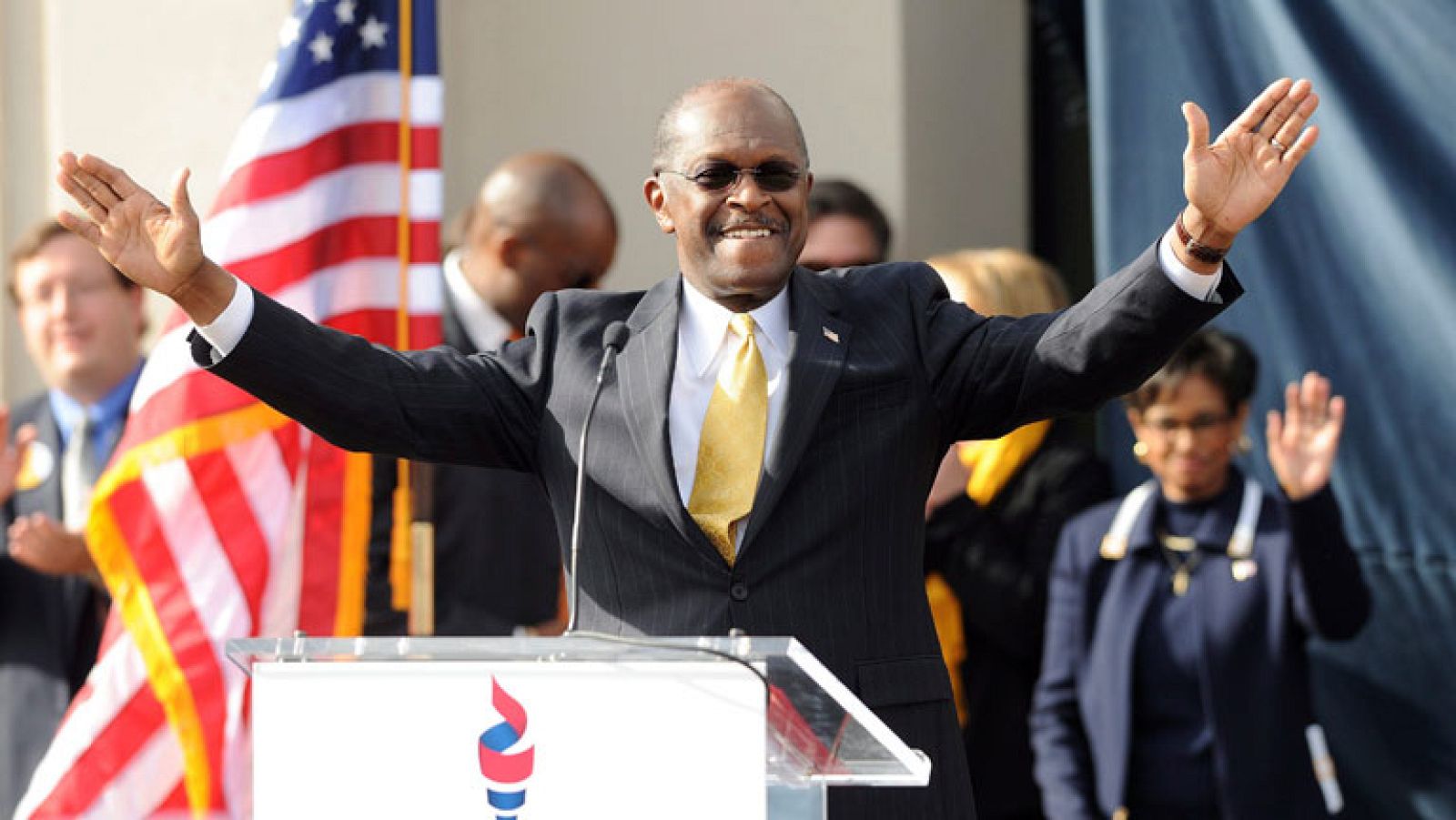 Herman Cain ha renunciado a la candidatura presidencial en Estados Unidos  