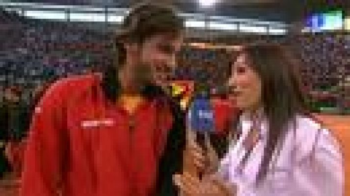  - 'Feli' se emociona, Ferrer sonríe