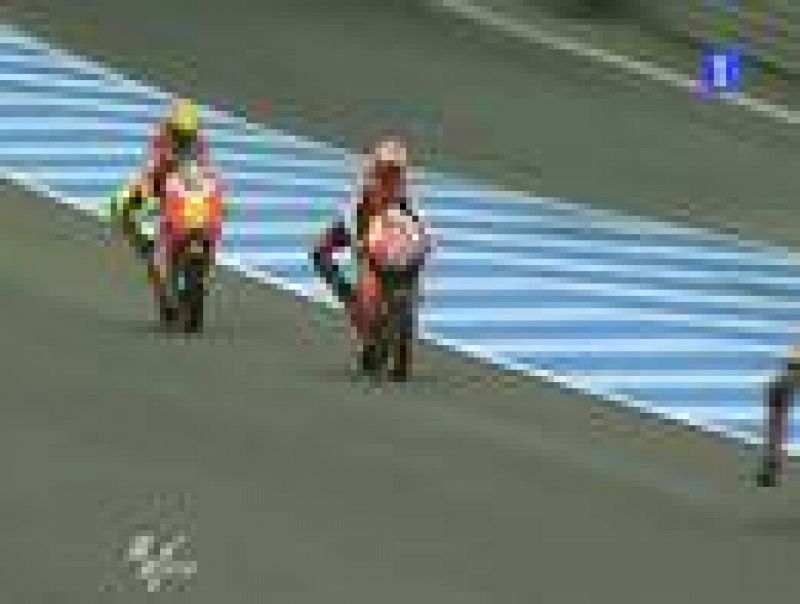 La temporada 2011 ha tenido un nombre propio, Casey Stoner. El piloto australiano se ha convertido en campeón del mundo de MotoGP, algo que ya hizo en 2007. Él ganó el primer título de las 800cc y ha cerrado el ciclo de esta cilindrada antes de que comience la nueva cilindrada de 1.000cc en 2012.