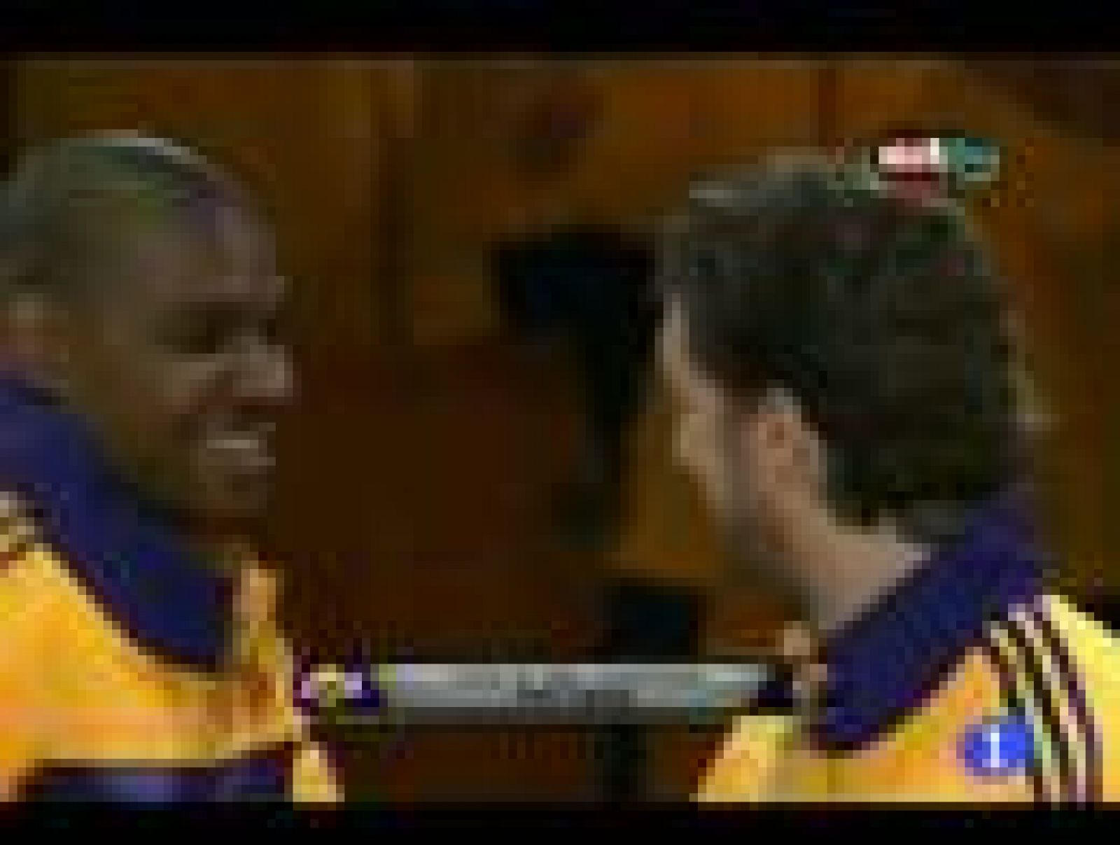 Las aspiraciones de Los Ángeles Lakers de formar su propio 'Big Three', con Kobe, Paul y Howard podrían acabar con el traspaso de Pau Gasol a los Hornets, actual equipo de Paul.