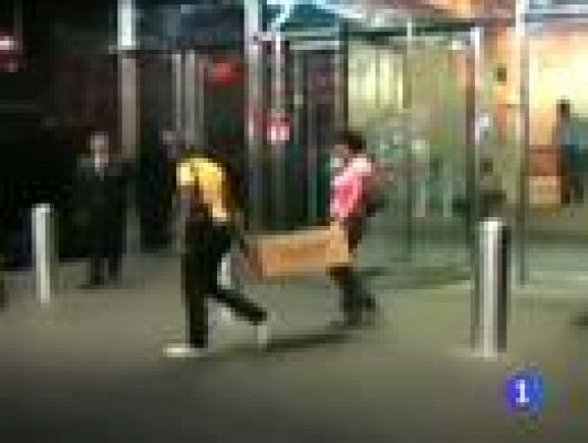 Telediario 1 - Lehman Brothers devolvera dinero