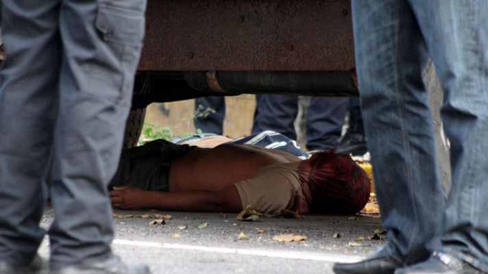 Telediario 1 - Ahogamientos de la policía mexicana