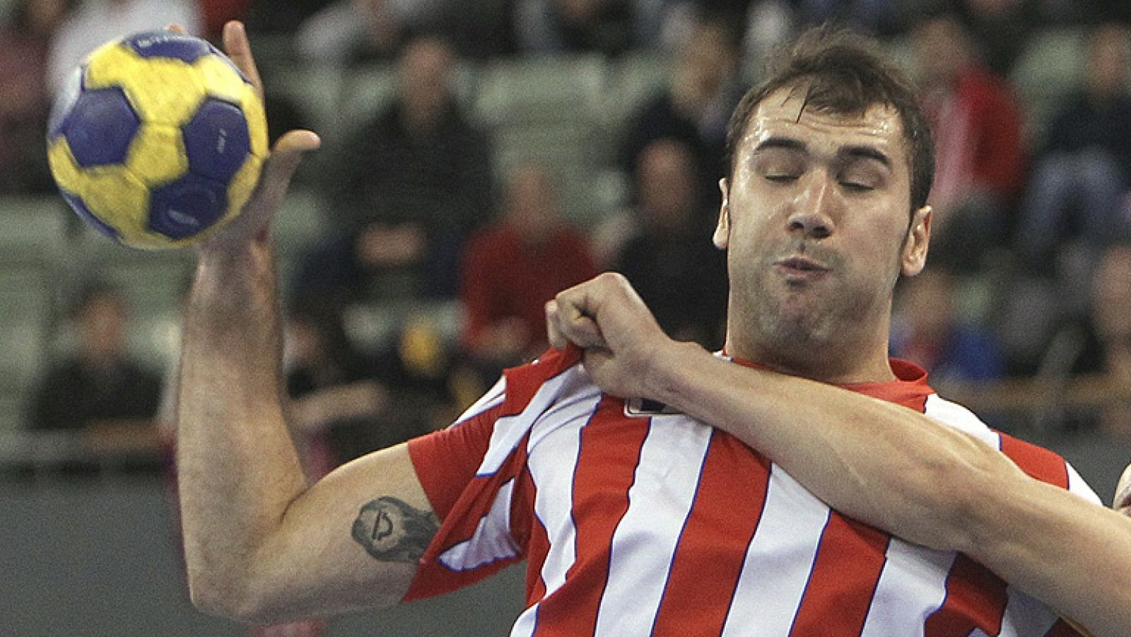 La hora de la verdad llega mañana (16:00h.) para el FC Barcelona Intersport, que se enfrenta en Vistalegre al Atlético de Madrid en el primer gran clásico de la temporada al que ambas escuadras llegan invictas, en un choque en el que los azulgrana se