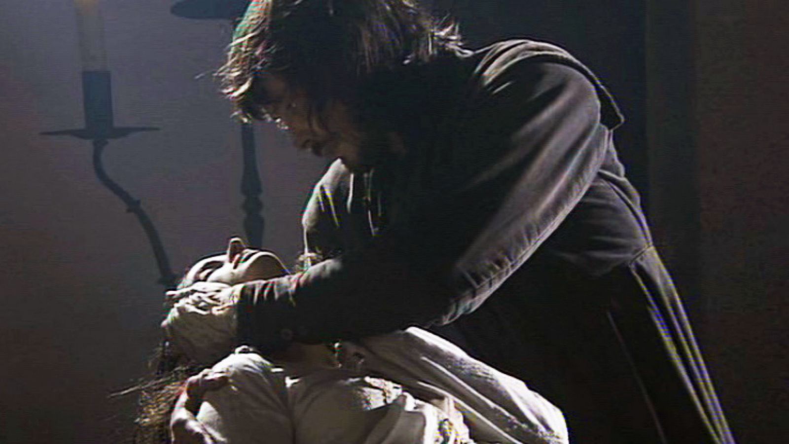 Águila Roja - Margarita en brazos de Gonzalo | Ver