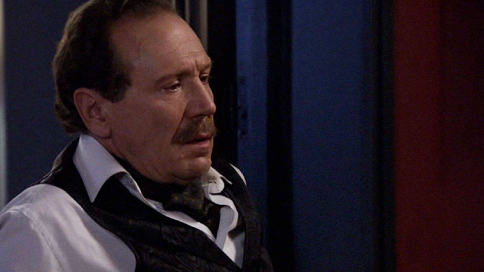 Amar - Víktor, aterrado por su pasado