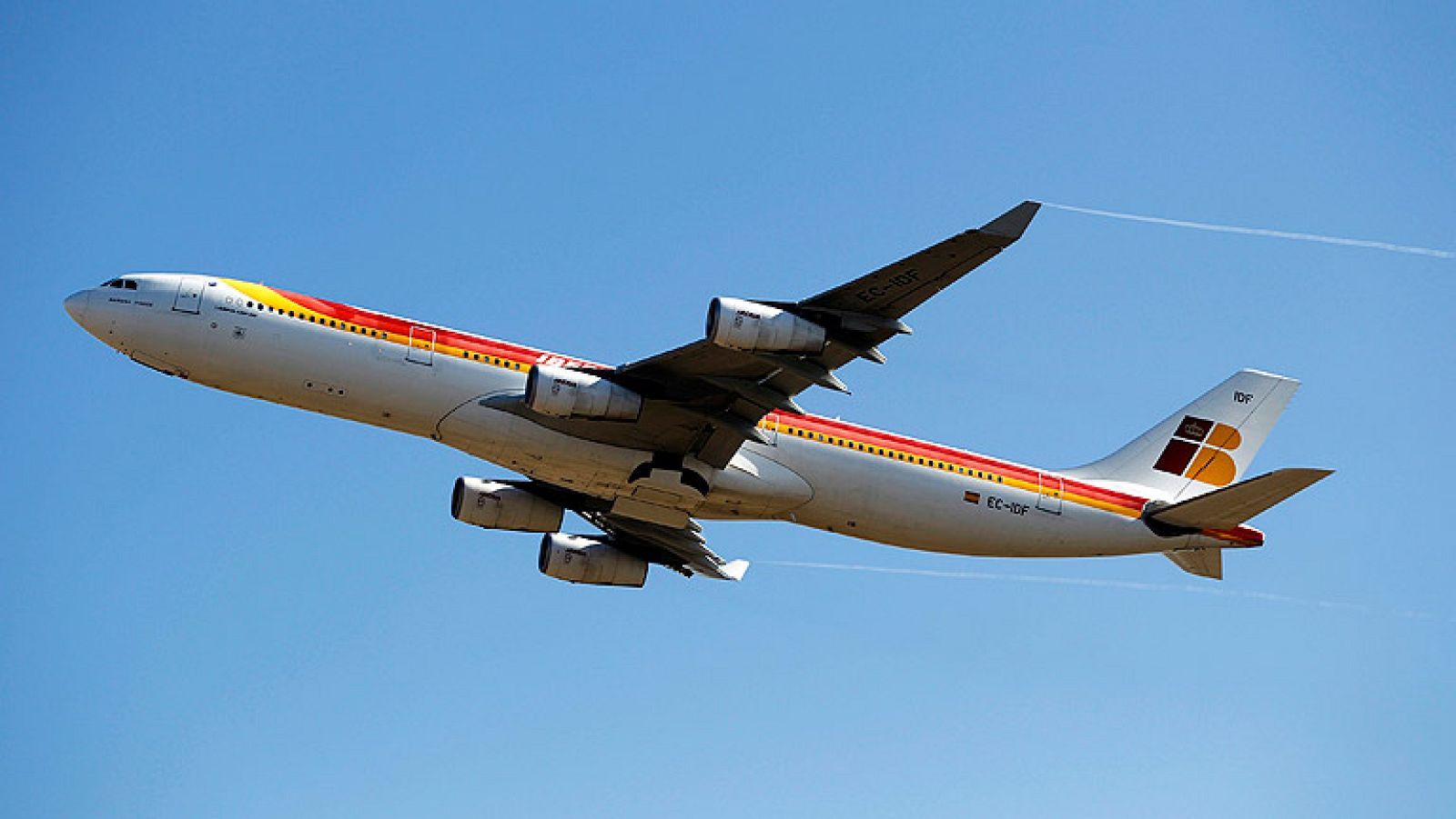 Justo Peral, jefe de Sepla en Iberia: "La compañía ha rechazado rebajar los salarios de los pilotos a cambio de no crear Iberia Expréss"