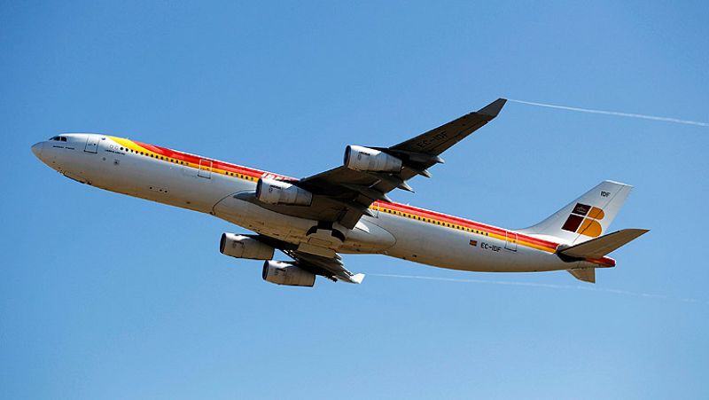 Justo Peral, jefe de Sepla en Iberia: "La compañía ha rechazado rebajar los salarios de los pilotos a cambio de no crear Iberia Expréss"