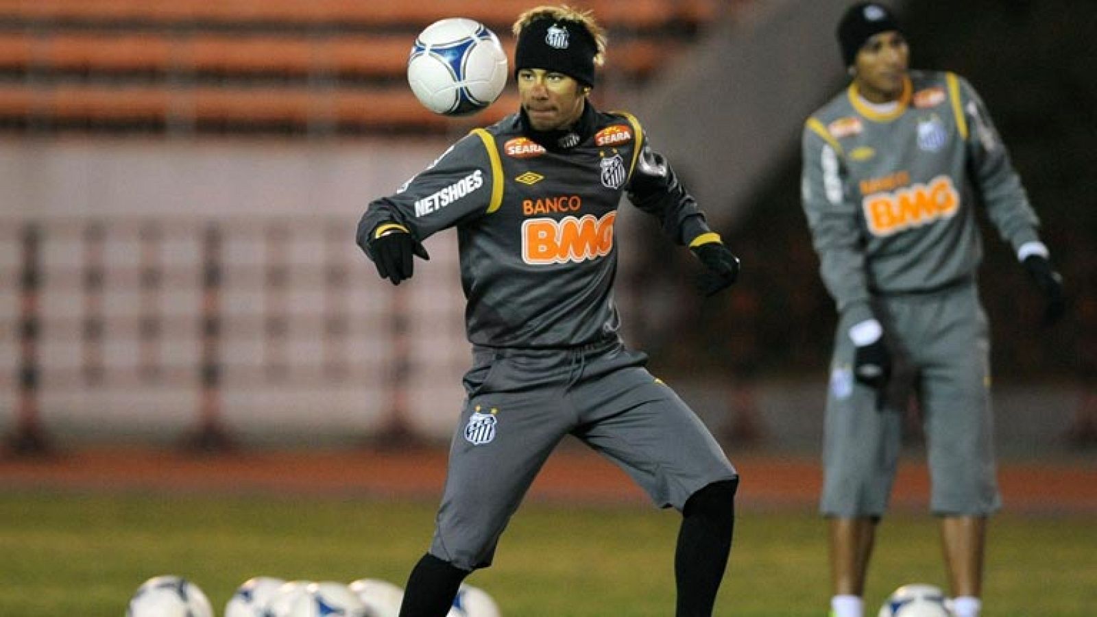 El delantero del Santos es la figura de su equipo y el principal peligro para el Barça en una hipotética final, pero antes el conjunto brasileño debe eliminar al Kashiwa japonés