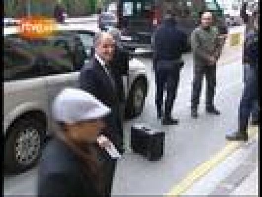  - Camps se siente respaldado por el PP "nacional y autónomico" en la 'causa de los trajes" de Gürtel