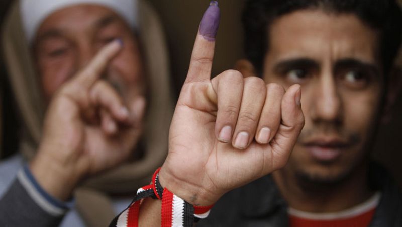 Los islamistas egipcios intentan afianzarse en la segunda fase de las elecciones legislativas 