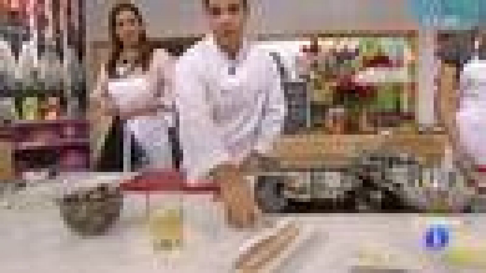 Saber Cocinar - Almejas a la marinera con zanahorias a la crema (14/12/2011) - RTVE Cocina | Ver