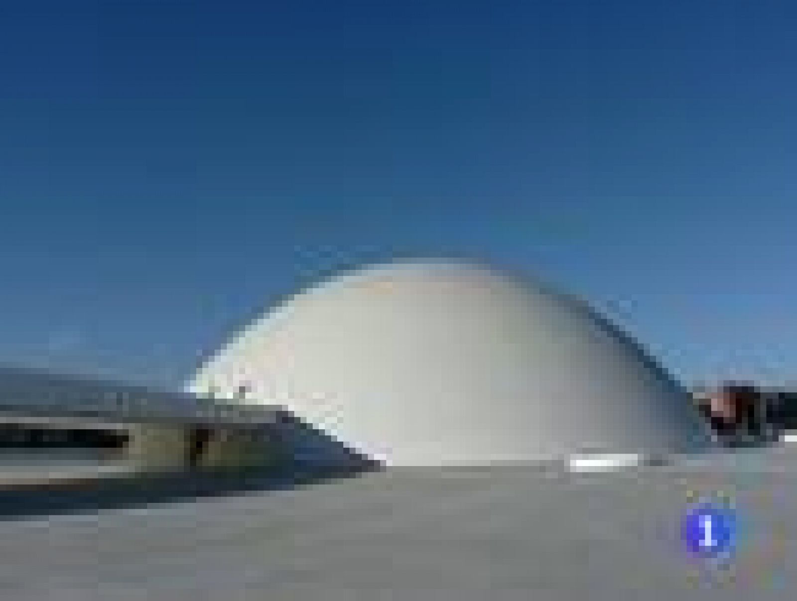 Telediario 1: El Centro Cultural Óscar Niemeyer de Avilés dejará de llamarse así  | RTVE Play