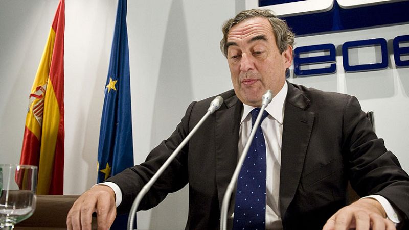 La CEOE sugiere despidos de funcionarios