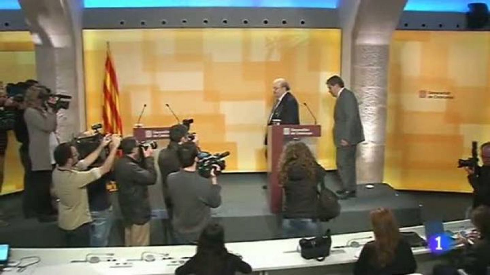 L'Informatiu: L'informatiu en 2' - 15/12/11 | RTVE Play