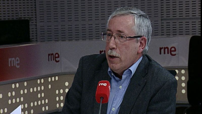 Los sindicatos, al contrario que la CEOE, no creen que sobren funcionarios