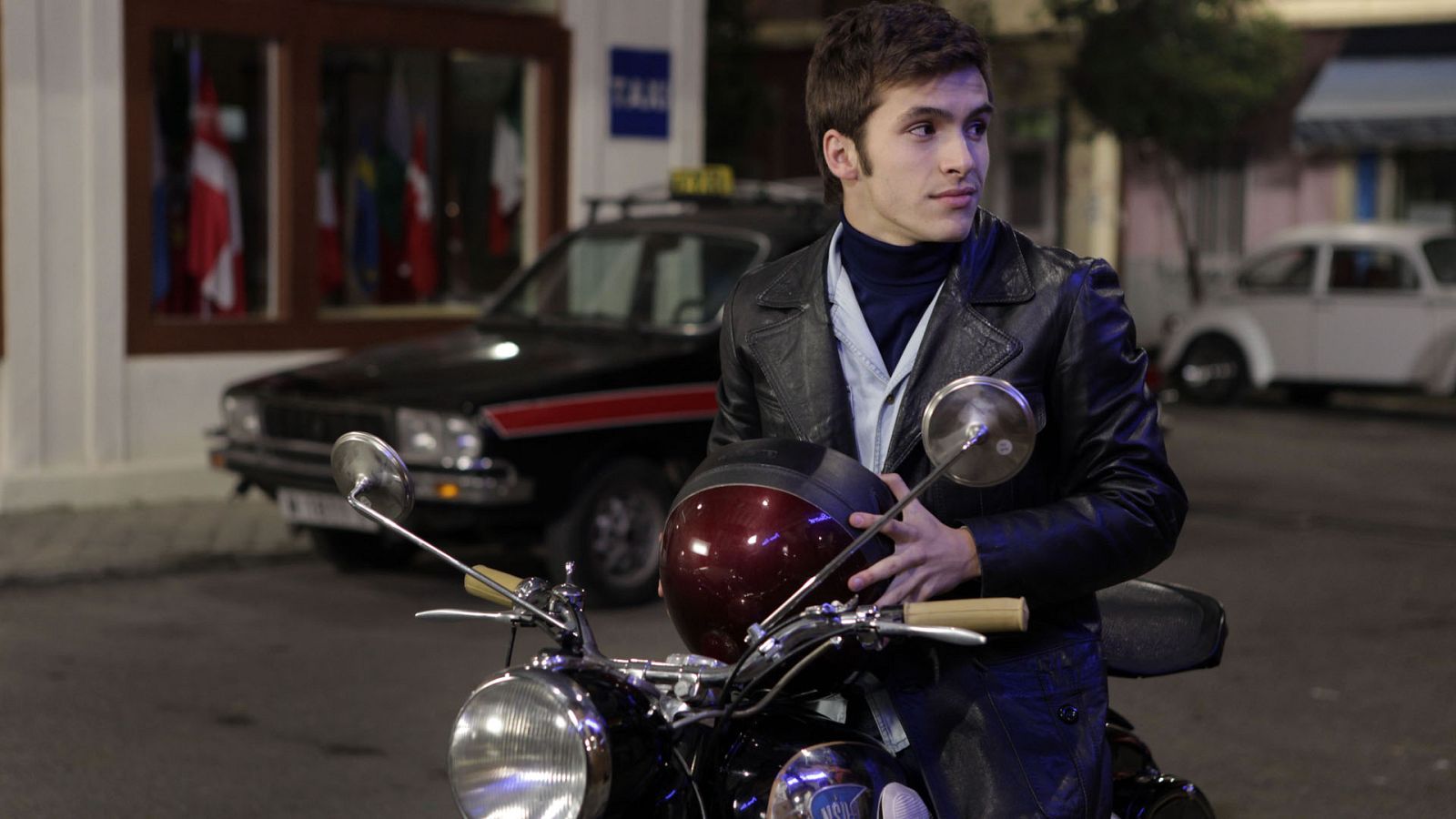 Cuéntame cómo pasó - T13 - Episodio 14: El día de la mujer - Ver ahora