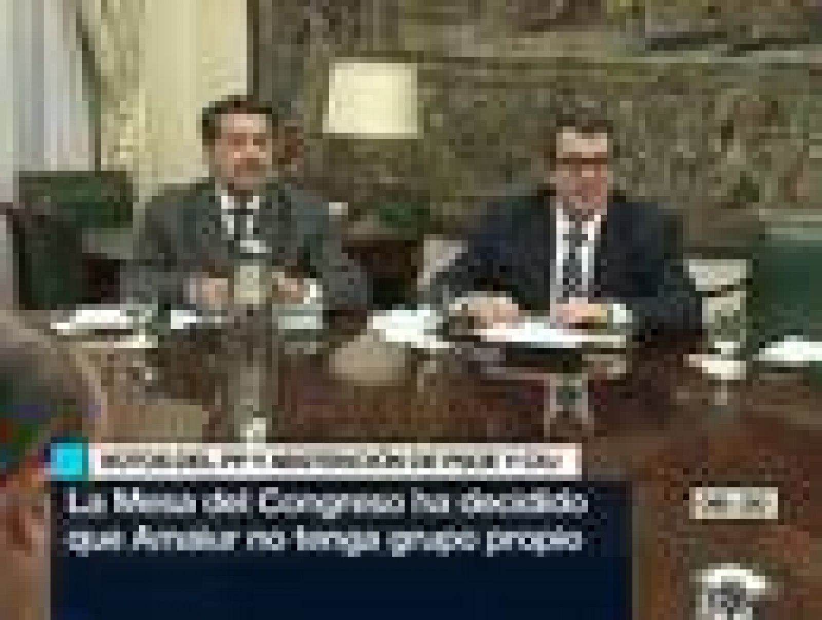 La mesa del congreso decidió anoche que Amaiur no tenga grupo parlamentario propio. La decisión se tomó con los votos del PP -que cree que Amaiur no cumple los requisitos- y la abstención de PSOE y CIU -que consideran poco riguroso el informe jurídi