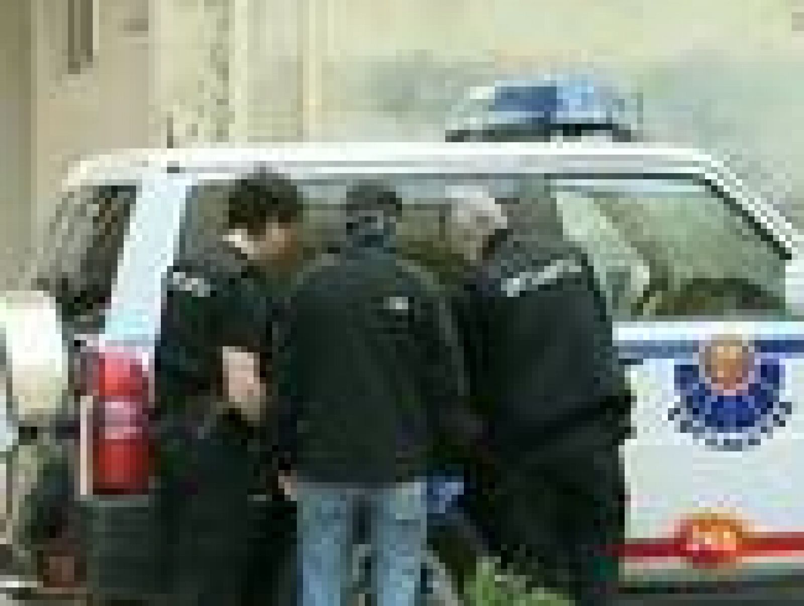 Un hombre hiere a su exmujer y a un ertzaina al dispararles con una escopeta