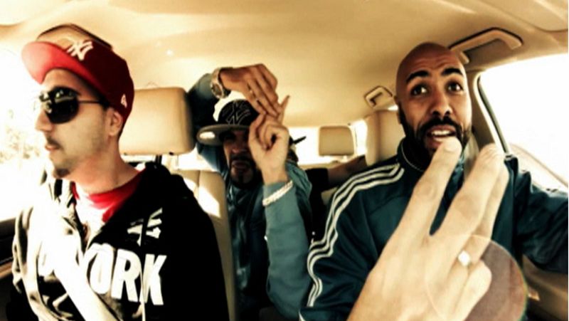 Zatu y Acción Social, los integrandes de SFDK, publican un disco en el que estos vetenanos del hip-hop español rapean con medio centenar de artistas.