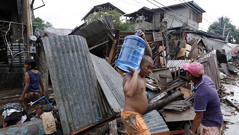 Telediario Matinal en cuatro minutos- 18/12/11