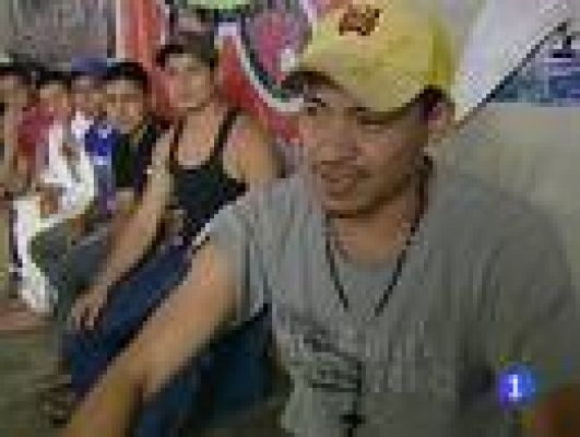 Telediario 1 - Inmigrantes rumbo a EE.UU.