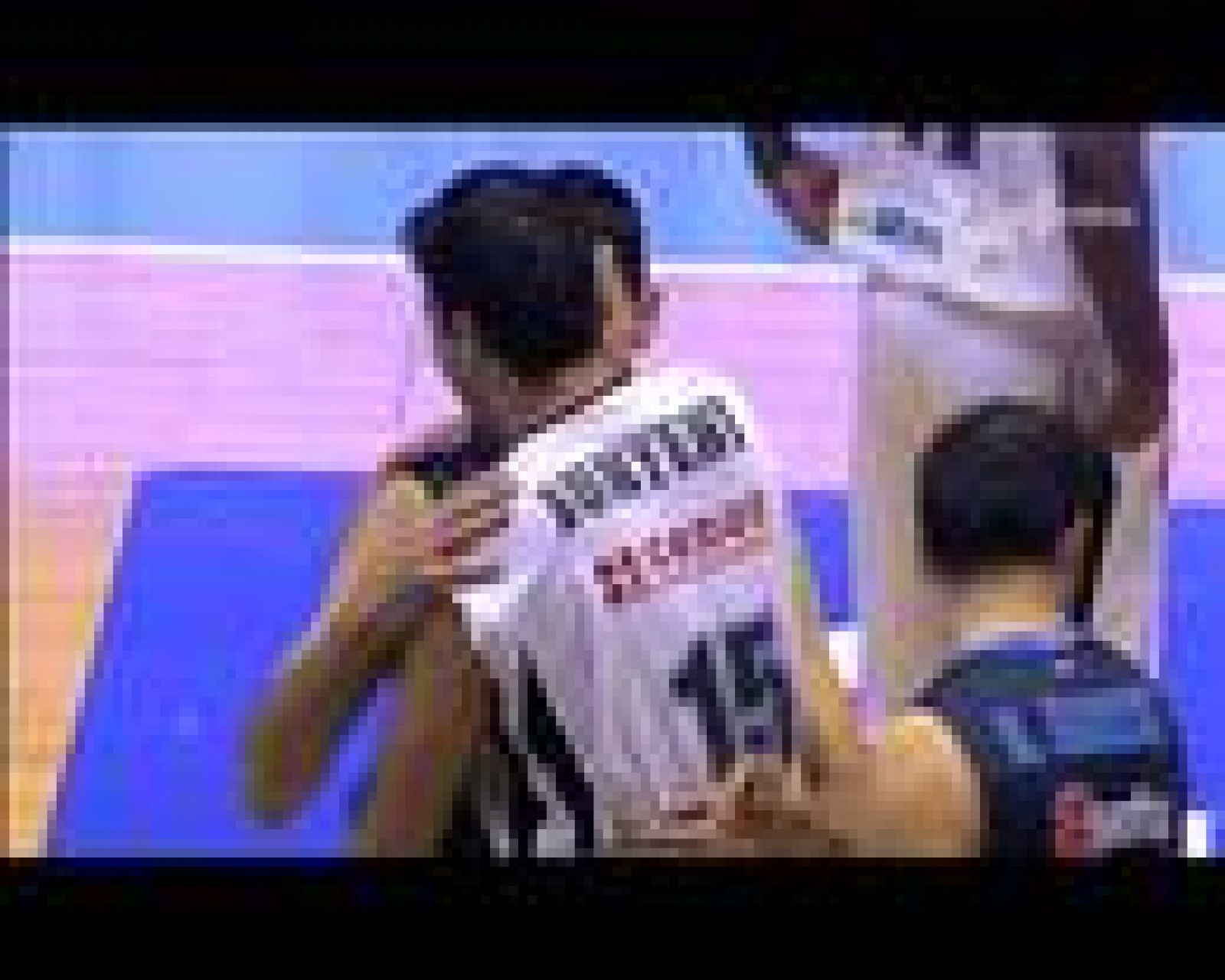 Baloncesto en RTVE: Blusens Monbus 61-58 Estudiantes  | RTVE Play