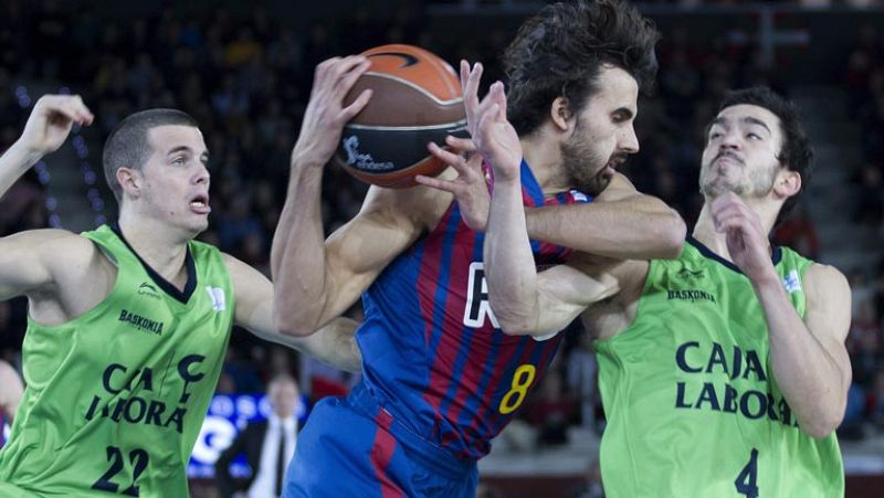 El Caja Laboral superó con solvencia y comodidad al Regal Barcelona, 71-60, en el mejor partido de la temporada de los vitorianos. 