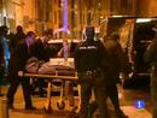 Telediario 1 - Un incendio que deja tres muertos