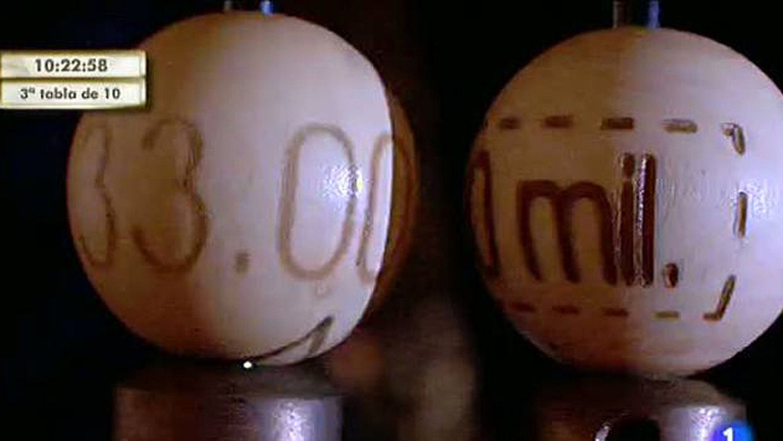 El 33.003, tercero de los quintos premios,  dotado con 60.000 euros a la serie, también se reparte