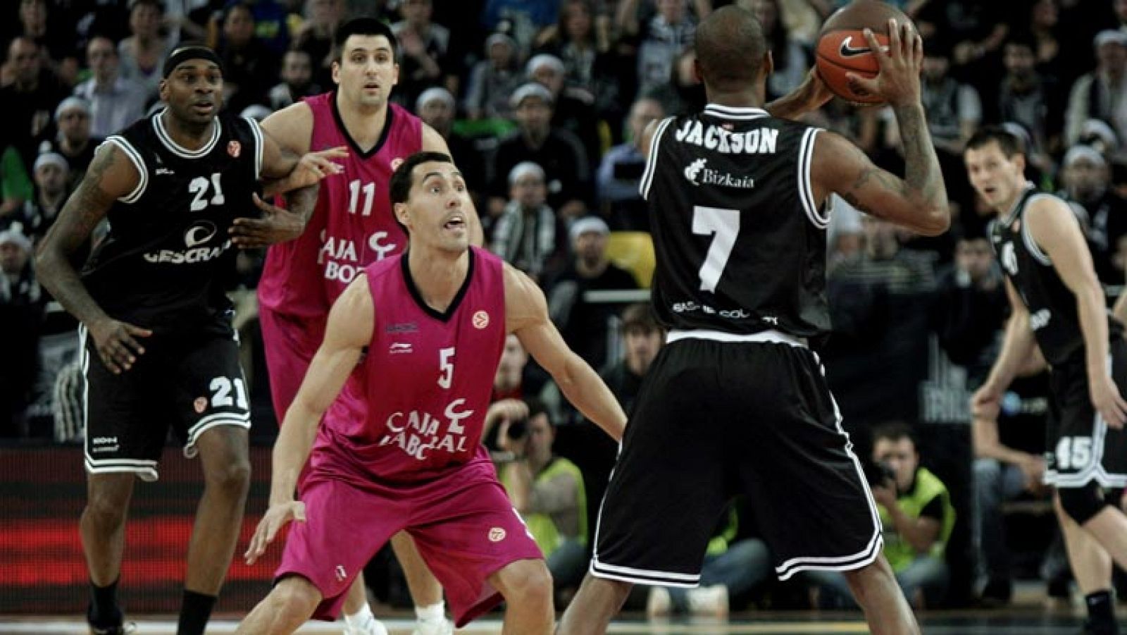 Gescrap 77-72 Caja Laboral