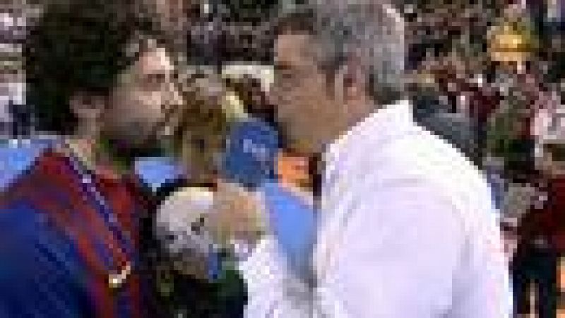 El extremo leonés del Barça reconoció a los micrófonos de TVE que la afición leonesa empuja mucho y que por eso el ganar la final tiene aún más mérito. 