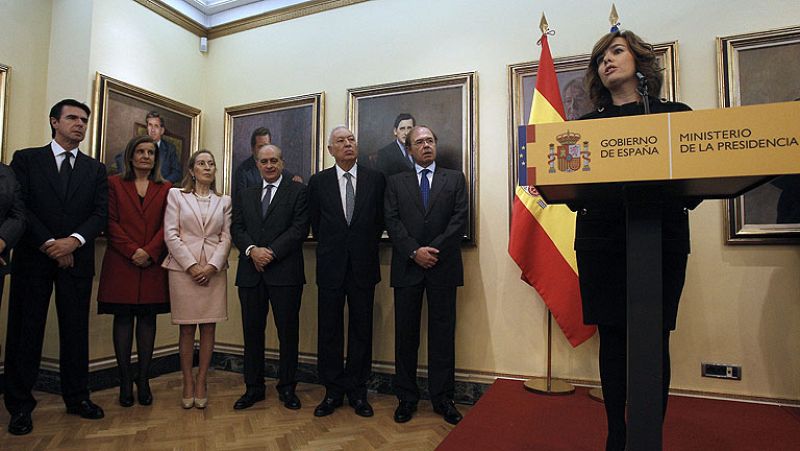 Este es el primer Gobierno de Mariano Rajoy que hoy se reunirá en La Moncloa en el primer Consejo de Ministros. Decidirán los nombramientos de la mayoría de los Secretarios de Estado y otros altos cargos. Después será el estreno de Soraya Saénz de S