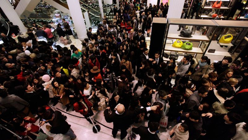 El comienzo de las rebajas en Reino Unido coincide con una huelga de metro