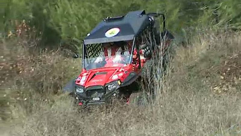 Los españoles Andreu Cachafeiro y Marc de Pablo se han atrevido a recorrer los más de 4.000 kilómetros por Chile, Argentina y Perú... no en un coche, una moto o un camión, sino en un... boogie. Un vehículo muy especial con sus ventajas y sus desventa