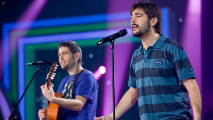 Disco del año 2011 - Actuación de Estopa