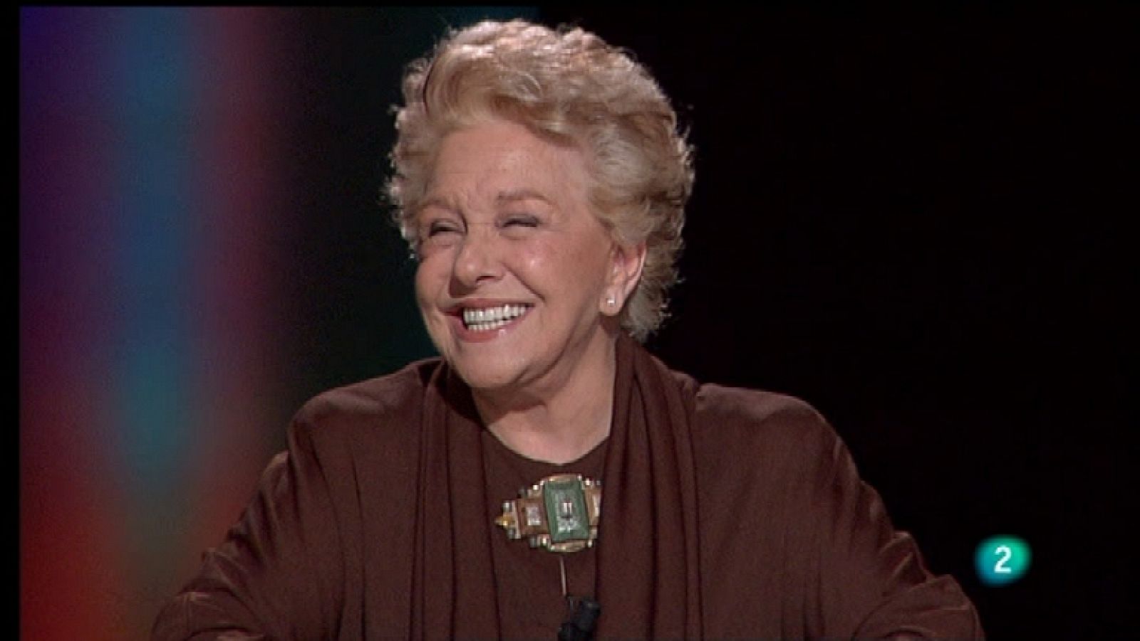 Version española - ¿Por qué se frotan las patitas? - Ver ahora