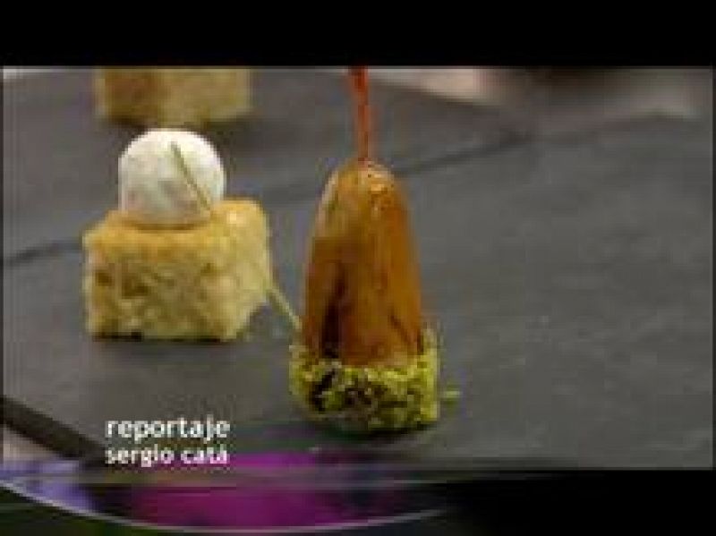 Versión Española. El pollo, el pez y el cangrejo real.
