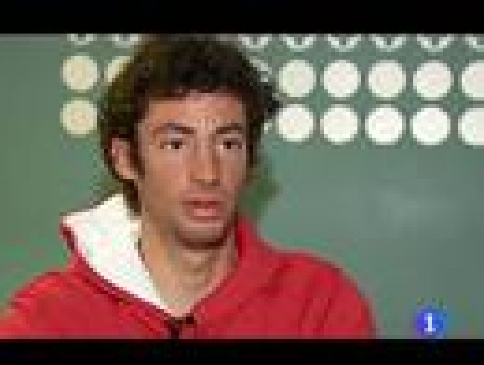 Kilian Jornet, el mejor del mundo en carreras de montañas.  A los 5 años ya había subido varios tres miles y ahora, con 24, verle bajar montañas es sencillamente espectacular.