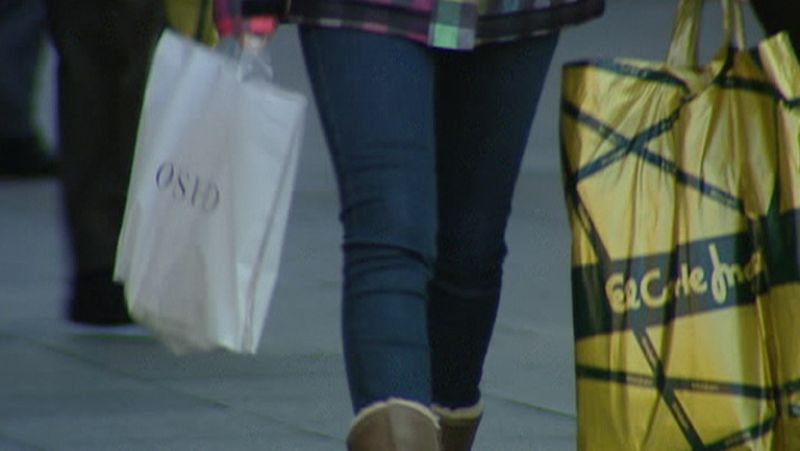 Muchos comercios están ofreciendo descuentos para incentivar las compras en Navidad 